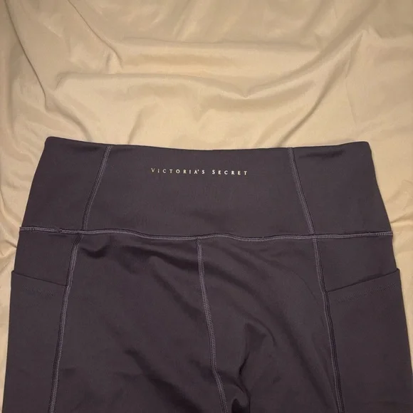 Victoria's Secret Women’s Charcoal Leggings Size 12 - Picture 3 of 4